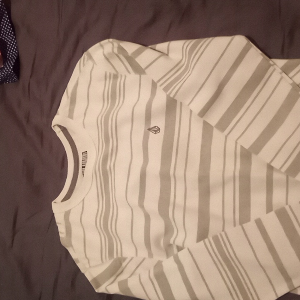 Volcom shirt for men